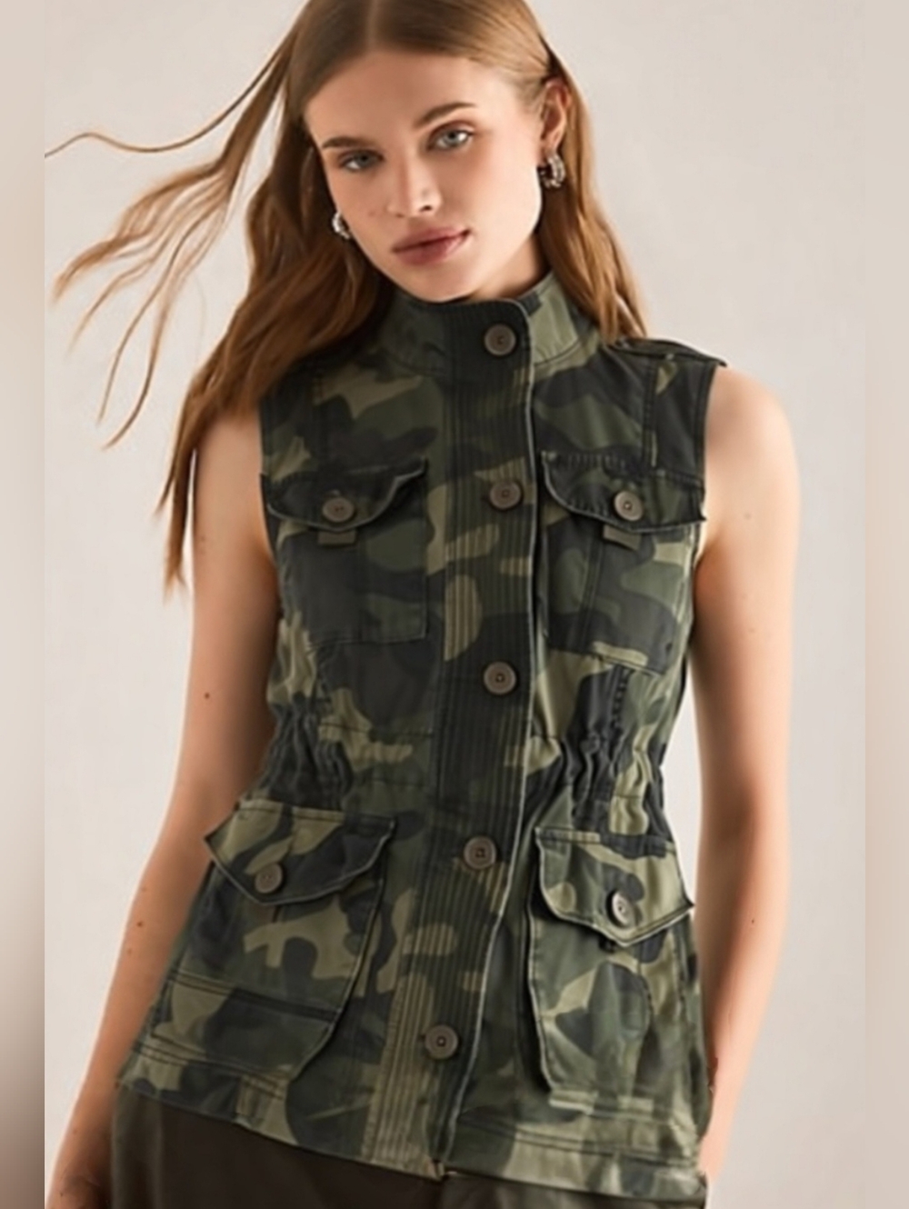 Abercrombie & Fitch Camouflage Utility Vest - Olive Camo